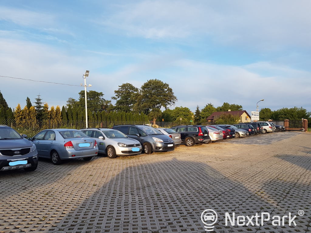 Parking Modlin P24 Parking Lotnisko Modlin Warszawa NextPark